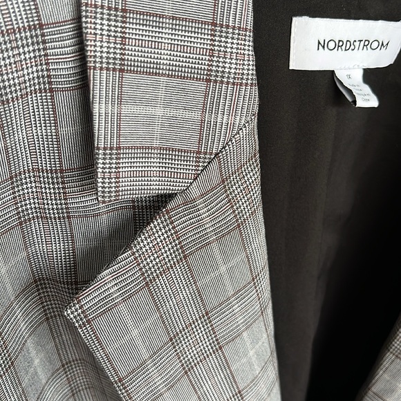 NWT women’s 1x gray plaid jacket - Picture 4 of 7